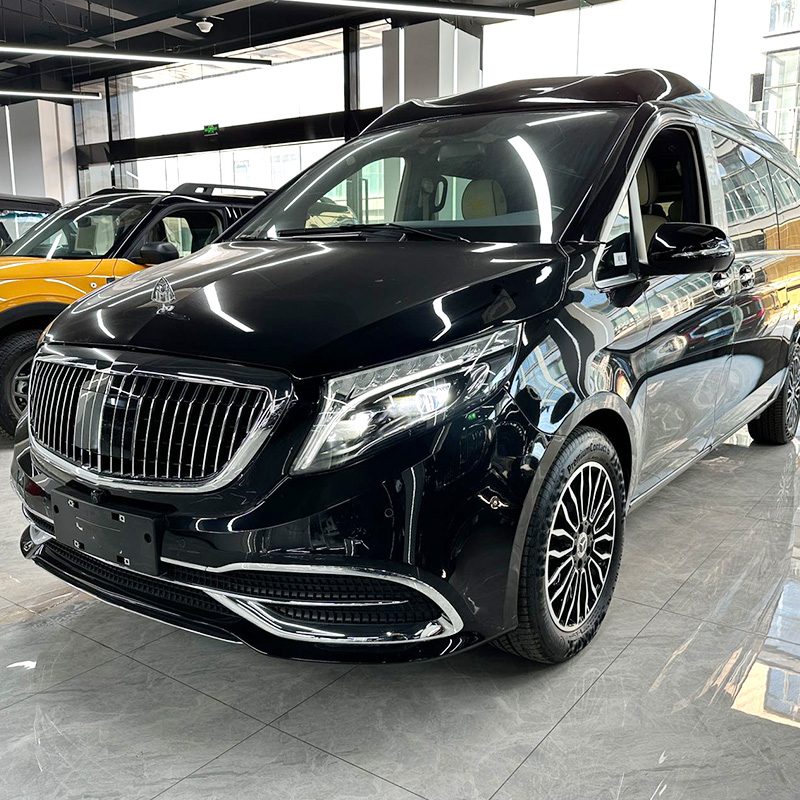 新车到店展厅现车 奔驰高顶V260L商务车