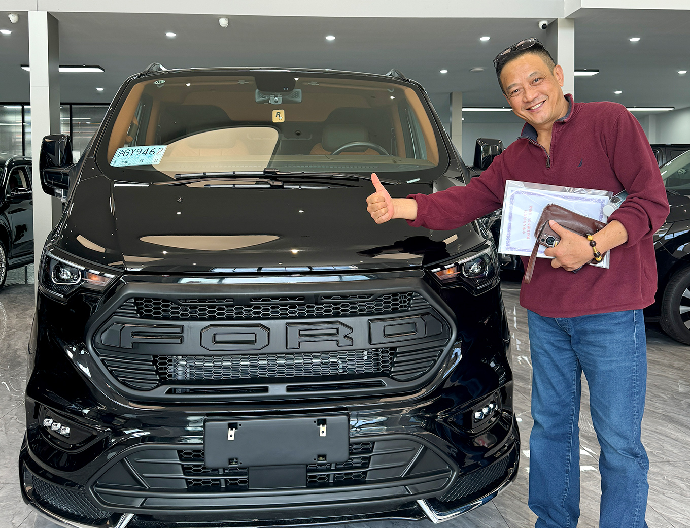 恭喜上海奉贤宁总喜提福特黑武士商务车